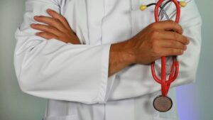 Brote de hantavirus: A dónde fue trasladado el guatemalteco integrante de la tripulación del crucero MV Hondius