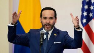 El nuevo presidente de Colombia flexibiliza las normas de control de armas.